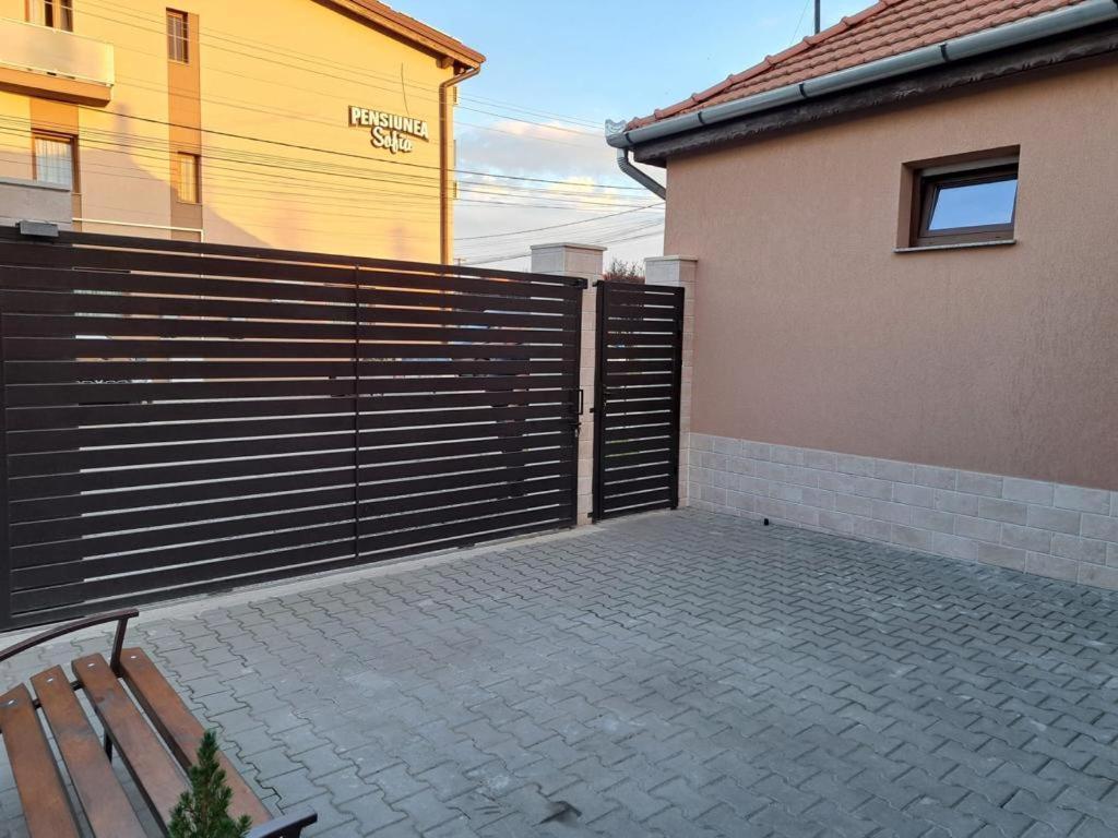 Emanuela Apartments Pecica Экстерьер фото